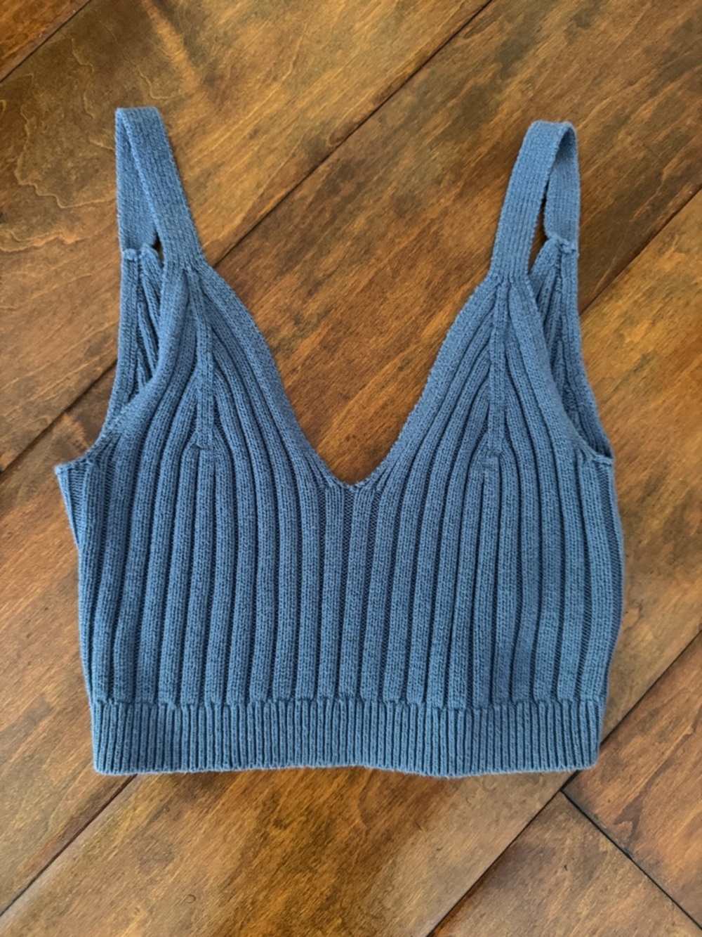 Ribbed Knit V-Neck Cropped Tank Top - Slate Blue women’s XS